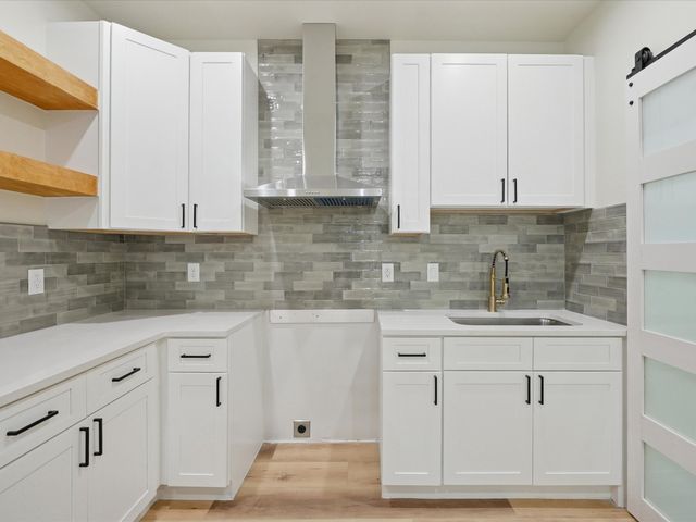 3033 Springview Avenue, Dallas, TX 75216