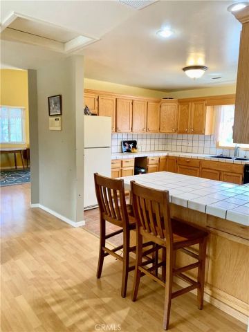 18076 Vista Point Ct, Hidden Valley Lake, CA 95467