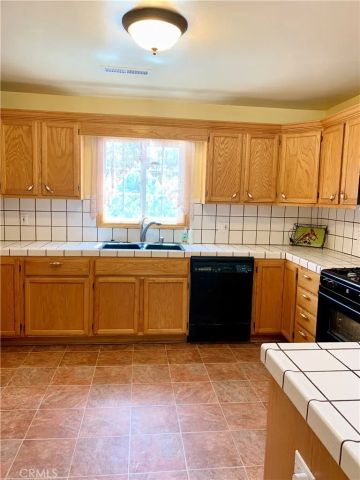 18076 Vista Point Ct, Hidden Valley Lake, CA 95467