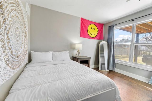 16372 S Sunset Street, Olathe, KS 66062