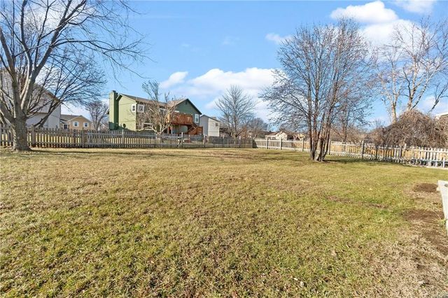 16372 S Sunset Street, Olathe, KS 66062