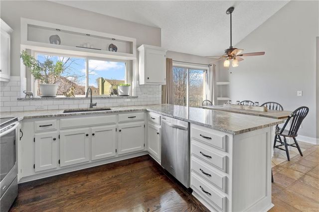 16372 S Sunset Street, Olathe, KS 66062