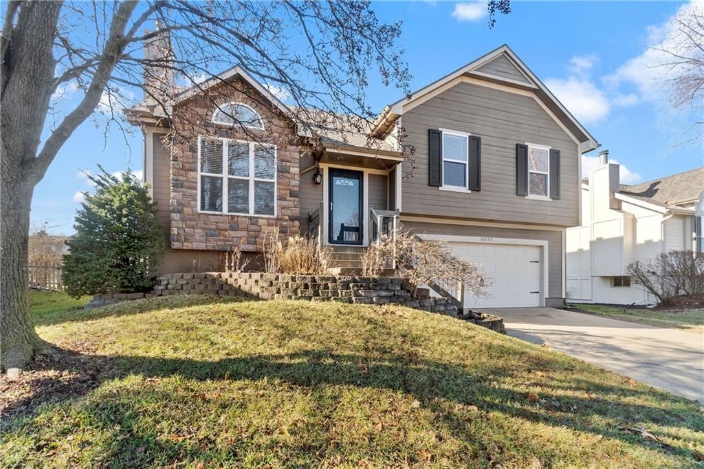 16372 S Sunset Street, Olathe, KS 66062