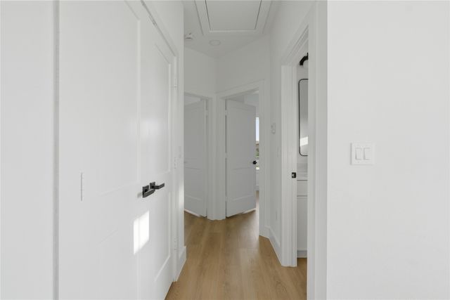 9480 Sandyland Boulevard, Dallas, TX 75217