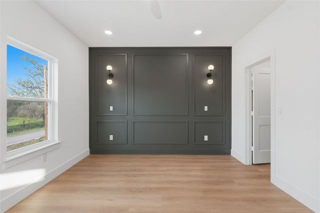 9480 Sandyland Boulevard, Dallas, TX 75217