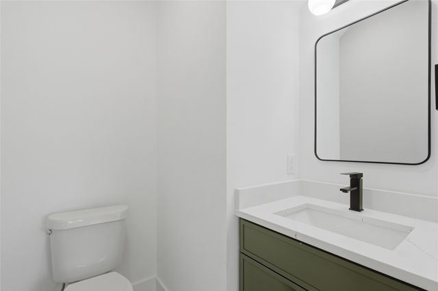 9480 Sandyland Boulevard, Dallas, TX 75217