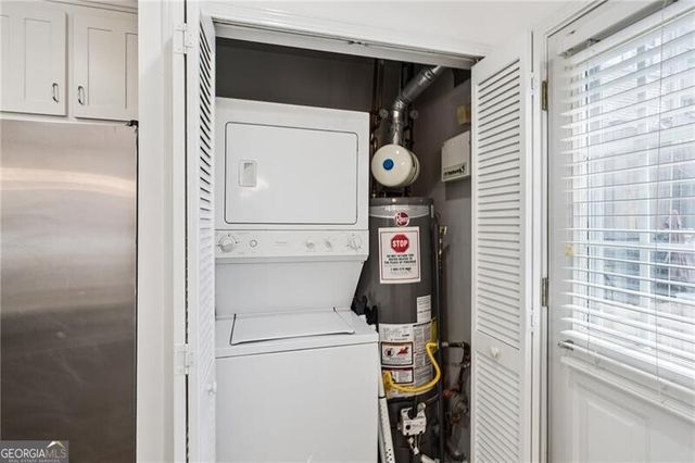 2232 Dunseath Avenue NW 206, Atlanta, GA 30318