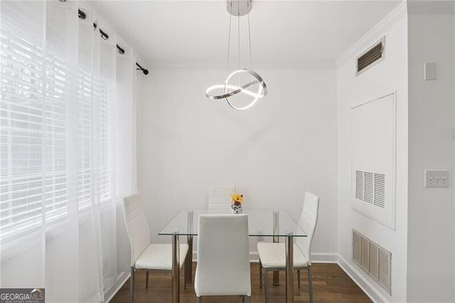 2232 Dunseath Avenue NW 206, Atlanta, GA 30318