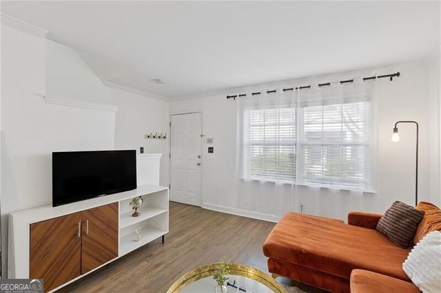 2232 Dunseath Avenue NW 206, Atlanta, GA 30318