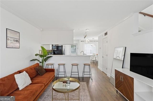 2232 Dunseath Avenue NW 206, Atlanta, GA 30318