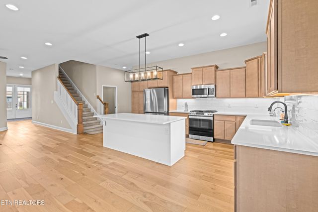 1062 Belle Pond Ave, Knoxville, TN 37932