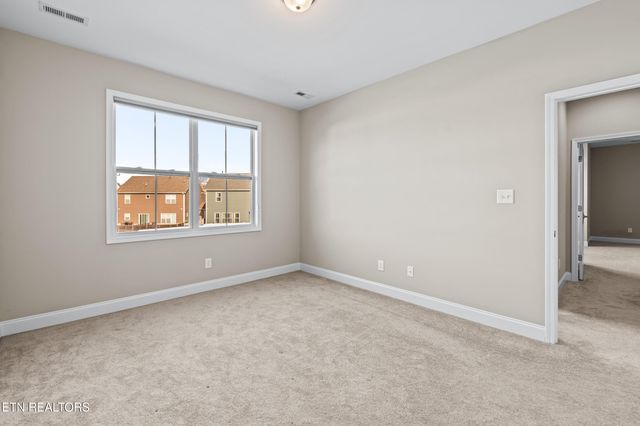 1062 Belle Pond Ave, Knoxville, TN 37932