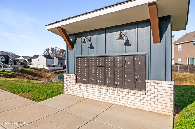 1062 Belle Pond Ave, Knoxville, TN 37932