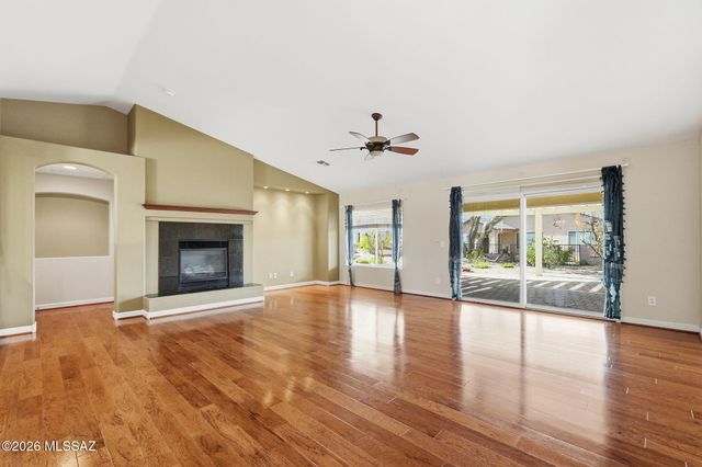 537 N Keyes Road, Green Valley, AZ 85614