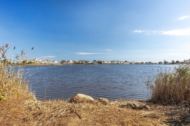 17 Musquashicut Ave, Scituate, MA 02066
