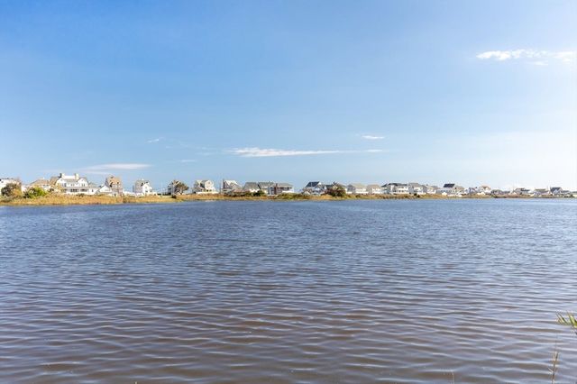 17 Musquashicut Ave, Scituate, MA 02066