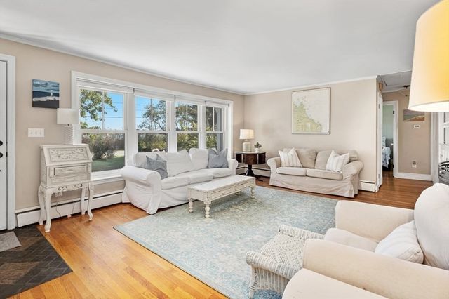 17 Musquashicut Ave, Scituate, MA 02066