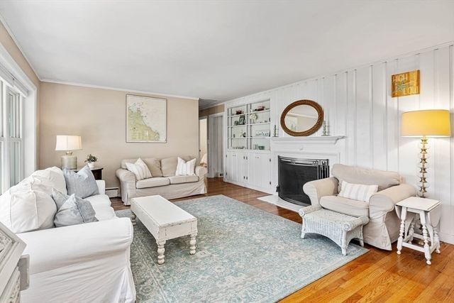 17 Musquashicut Ave, Scituate, MA 02066