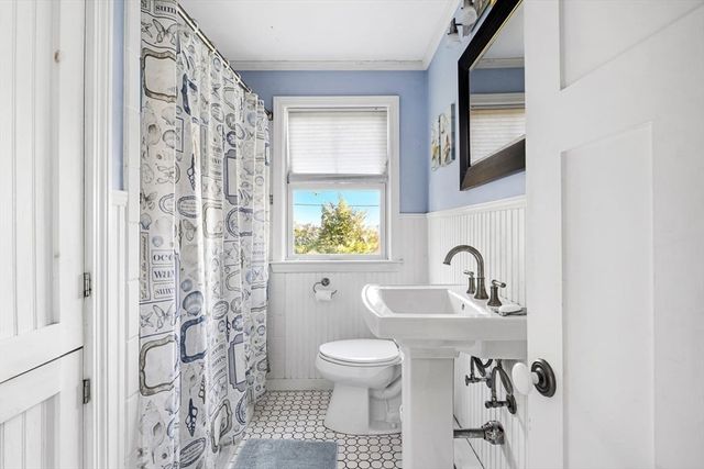 17 Musquashicut Ave, Scituate, MA 02066