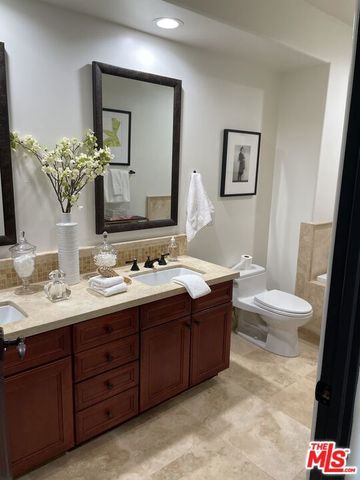 1215 Armacost Avenue 102, Los Angeles, CA 90025