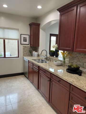 1215 Armacost Avenue 102, Los Angeles, CA 90025