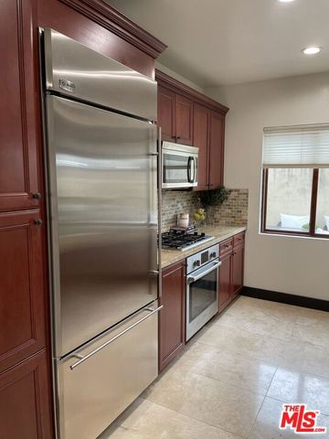 1215 Armacost Avenue 102, Los Angeles, CA 90025