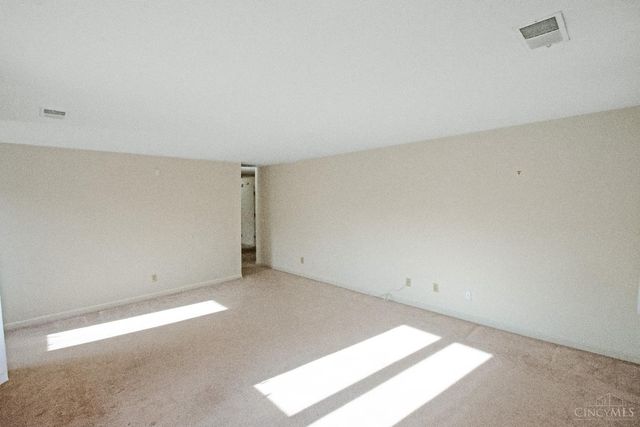 5261 N Bend, Green Twp, OH 45247