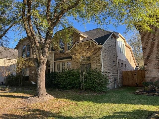 14027 Summer Ash Lane, Houston, TX 77044