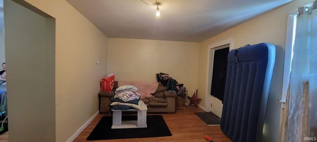 106 SW 2Nd Street, Loogootee, IN 47553