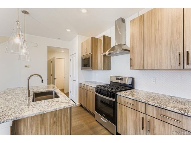 3885 W 82rd Ln, Westminster, CO 80031