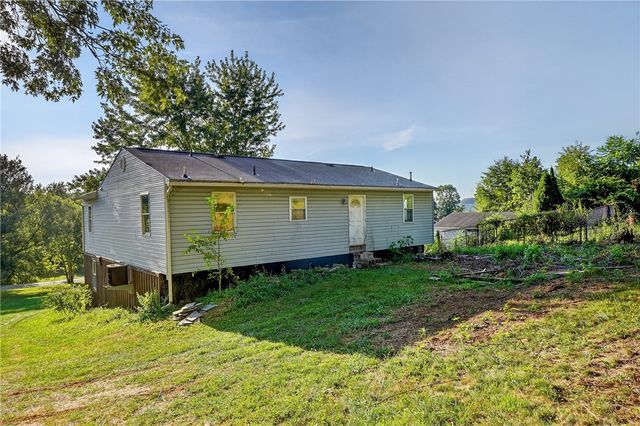 208 Mccleary Rd, Raccoon Twp, PA 15050