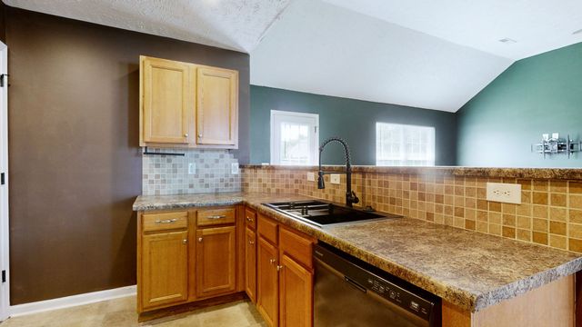 2716 Ridgewood Dr, Christiana, TN 37037