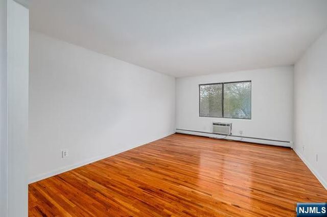 107 Bellgrove 3B, Mahwah, NJ 07430