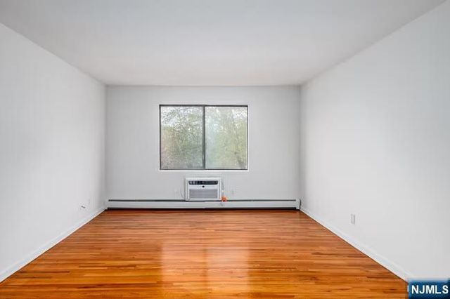 107 Bellgrove 3B, Mahwah, NJ 07430