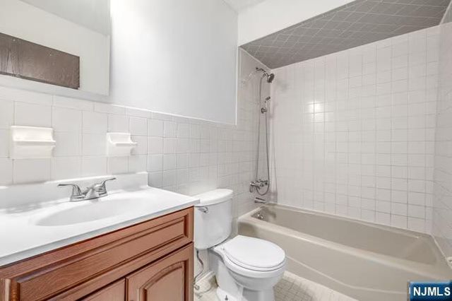 107 Bellgrove 3B, Mahwah, NJ 07430