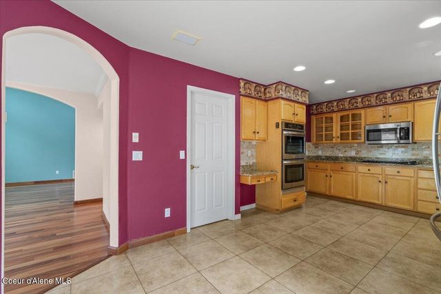 5887 N HARCOURT DR, Coeur D'alene, ID 83815