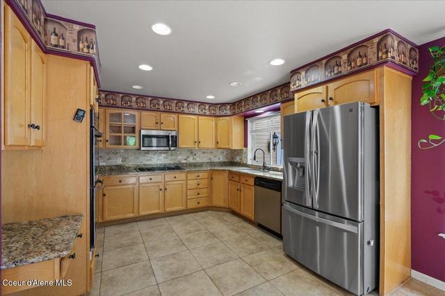 5887 N HARCOURT DR, Coeur D'alene, ID 83815