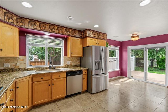5887 N HARCOURT DR, Coeur D'alene, ID 83815