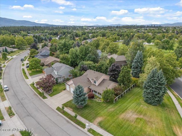 5887 N HARCOURT DR, Coeur D'alene, ID 83815