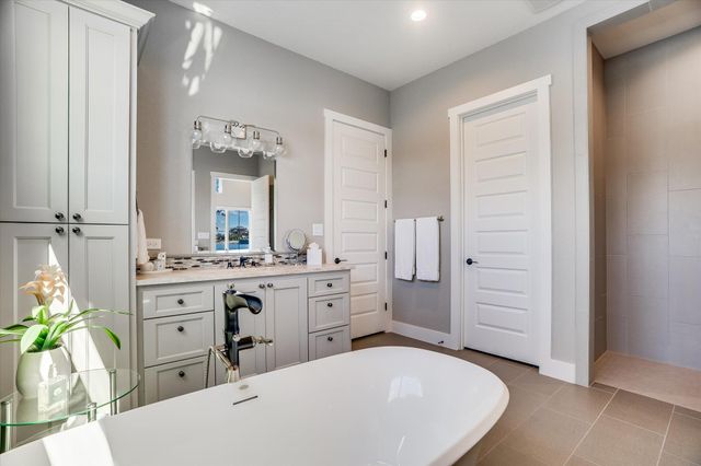 701 Woodland HIlls, Granite Shoals, TX 78654