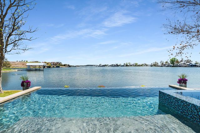 701 Woodland HIlls, Granite Shoals, TX 78654