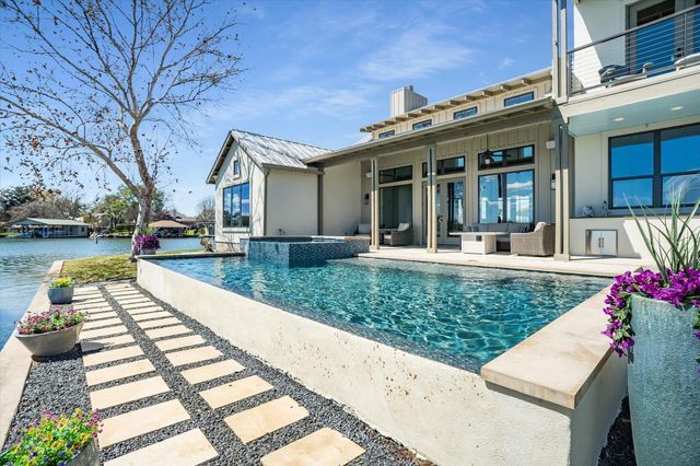 701 Woodland HIlls, Granite Shoals, TX 78654