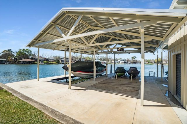 701 Woodland HIlls, Granite Shoals, TX 78654