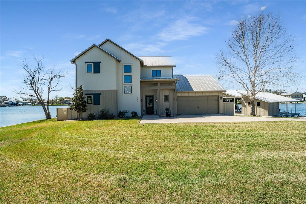 701 Woodland HIlls, Granite Shoals, TX 78654