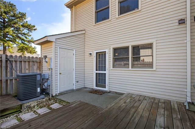 100 Haverstraw CT, Yorktown, VA 23692