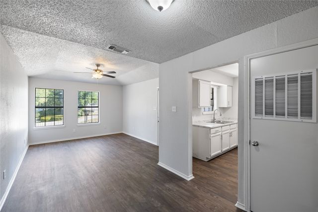2540 Avenue H, Fort Worth, TX 76105