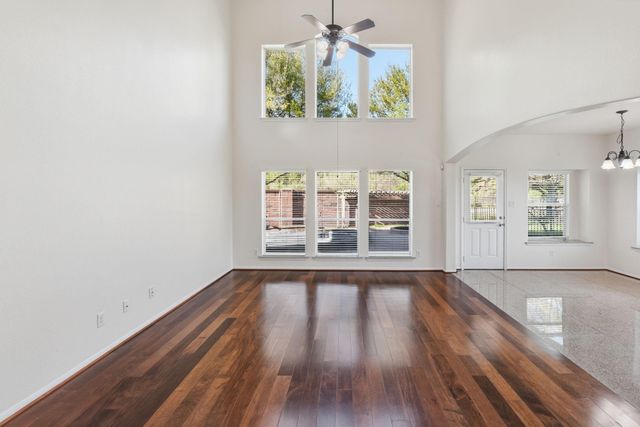 8702 Challis Park Court, Houston, TX 77040