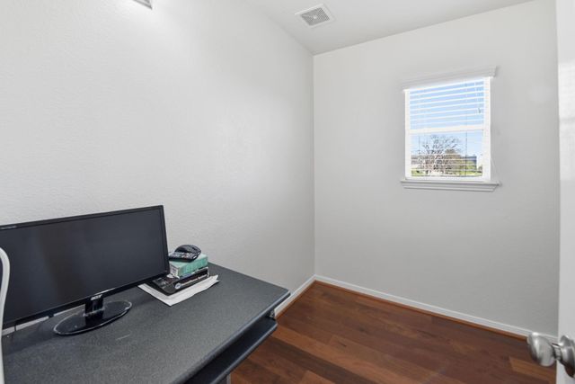 8702 Challis Park Court, Houston, TX 77040