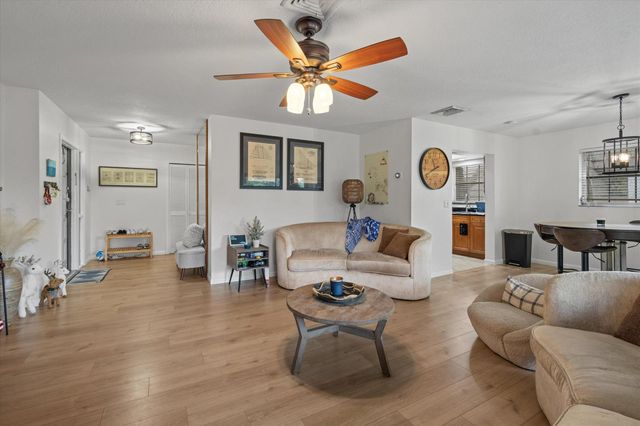 404 Pine Tree Court 6, Atlantis, FL 33462