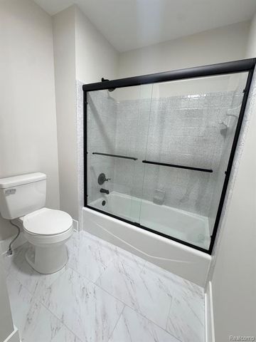 35460 Woodfield Drive, Farmington Hills, MI 48331